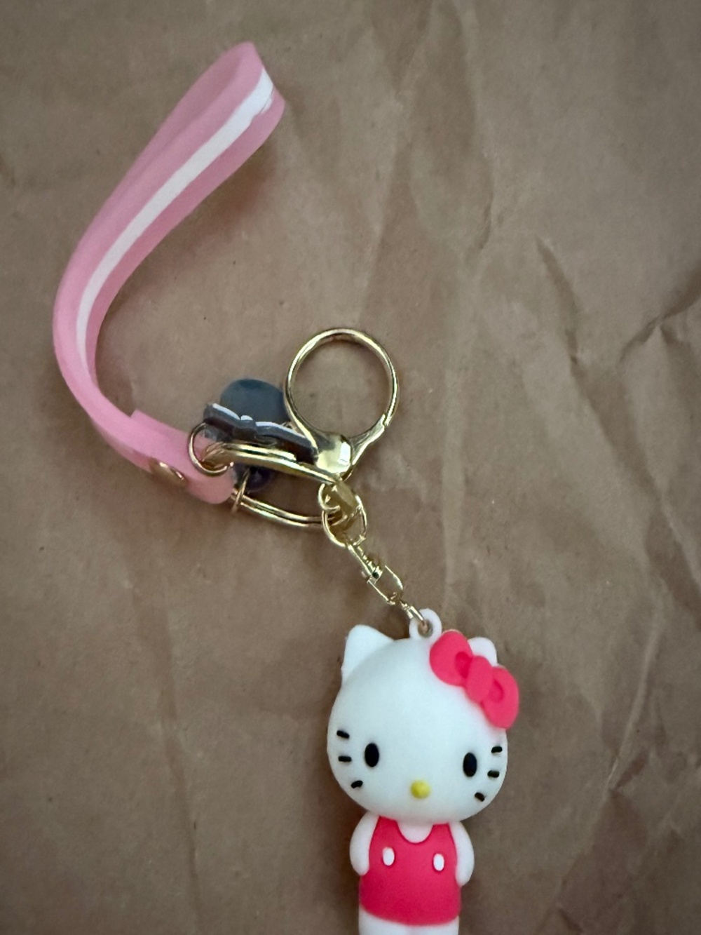 Hello Kitty Pink Keychain - Picture 8 of 9